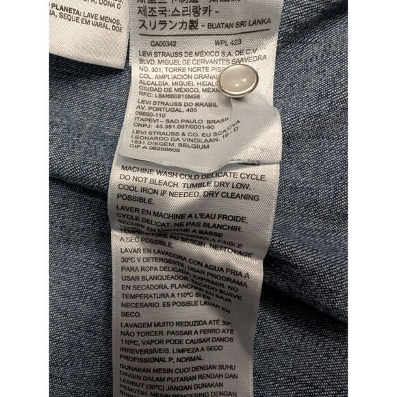 Levi's Pearl Snap Shirt Women Size 14-16 1X Blue Denim Long Sleeve - Picture 8 of 8